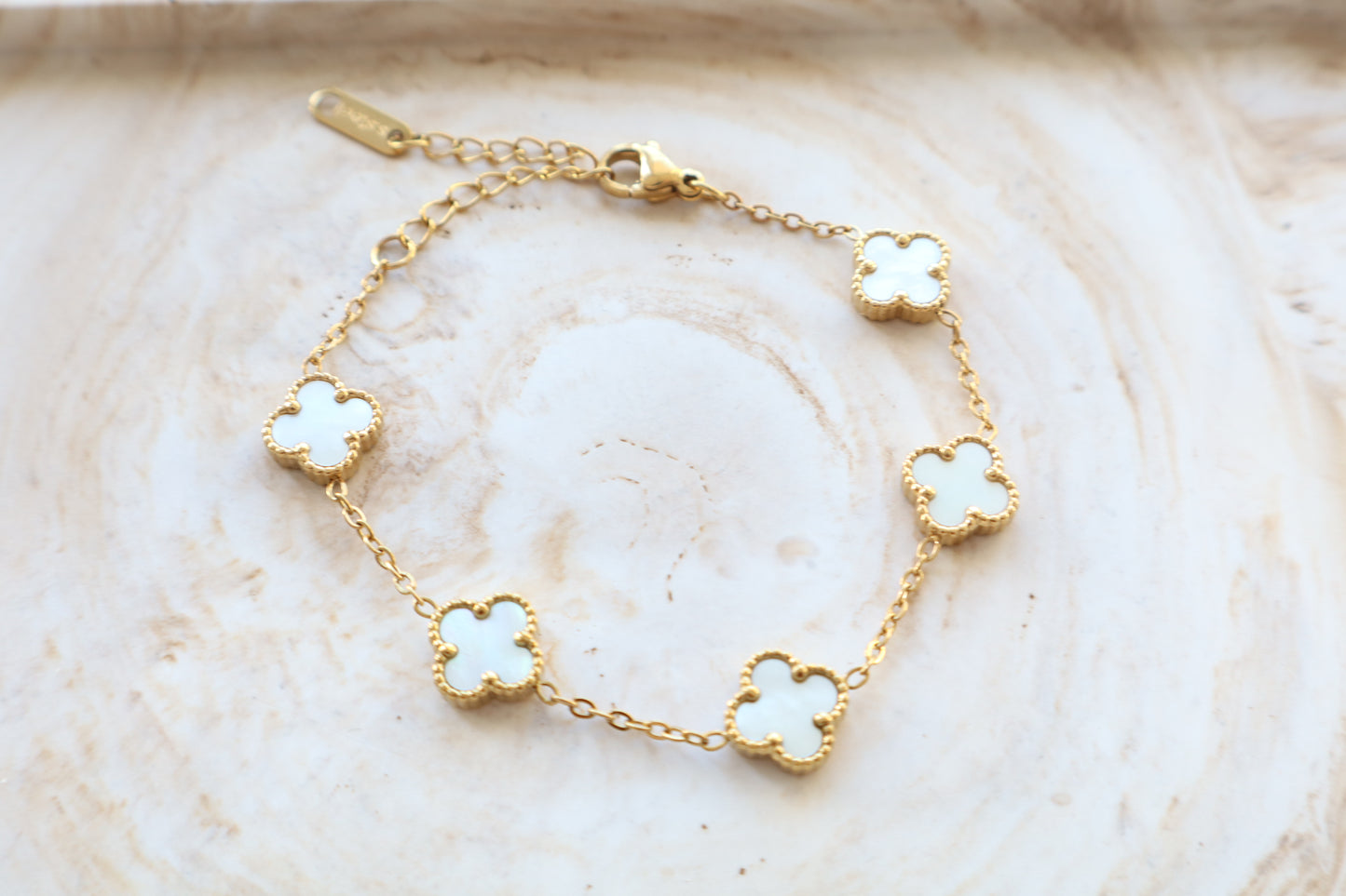 Emma bracelet (mother of pearl)