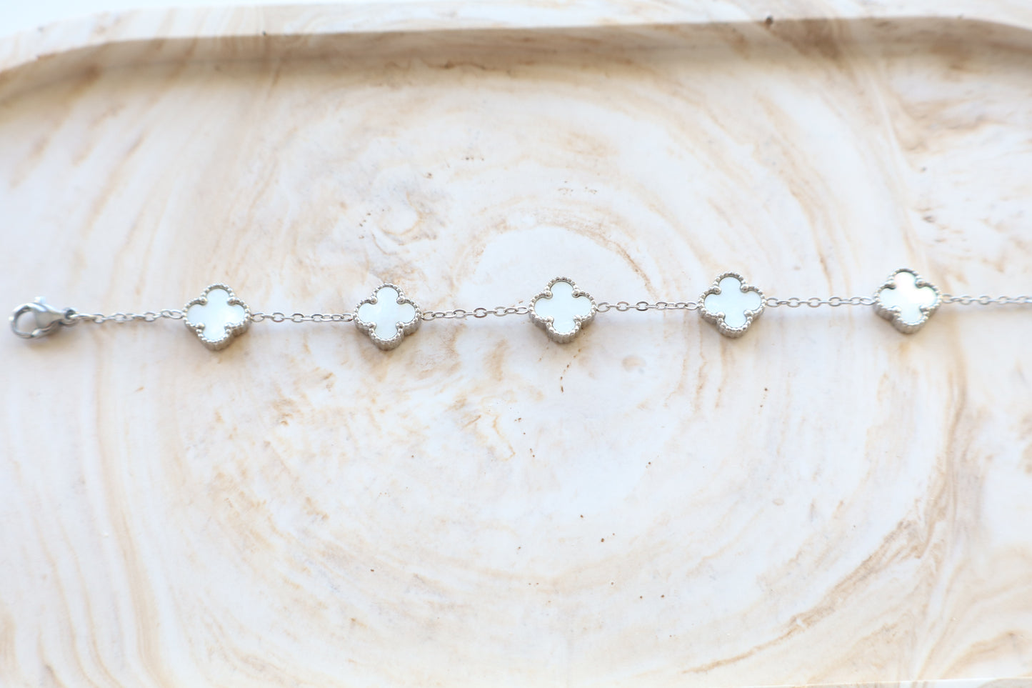 Emma bracelet (mother of pearl)