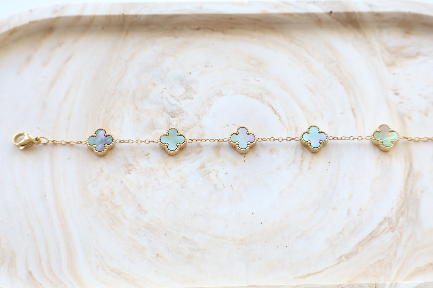 Emma bracelet (mother of pearl)