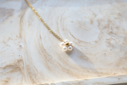 Daisy Necklace