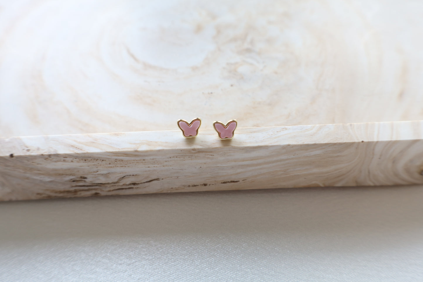 Mini Alexa Studs (pink)