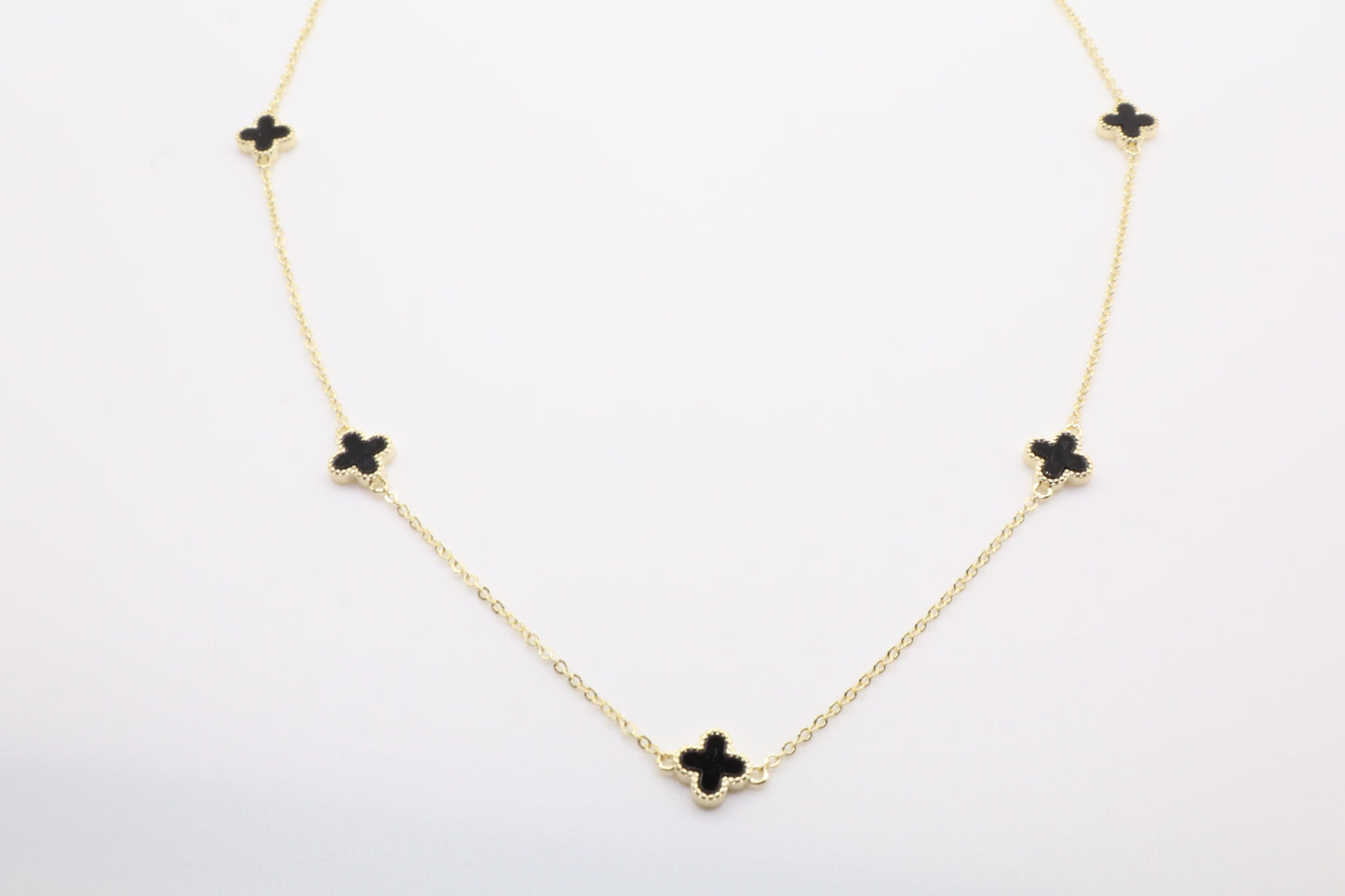 Emma charm necklace (five colors)