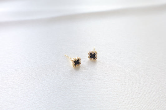 Mini Emma studs (black)